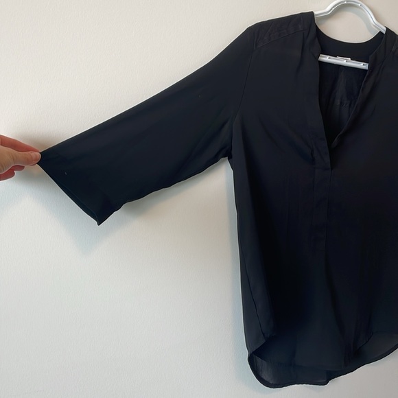 Black, 3/4 sleeve, long, sheer, v-neck shirt - Picture 3 of 5
